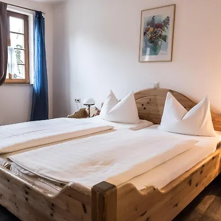 فندق Marktplatzhotel - Restaurant Tafelspitz