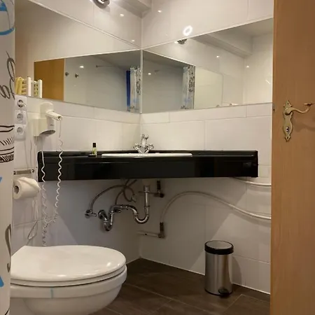 Marktplatzhotel - Restaurant Tafelspitz فندق فينهايم